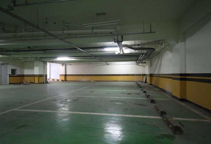 Motel Parasol Scale B