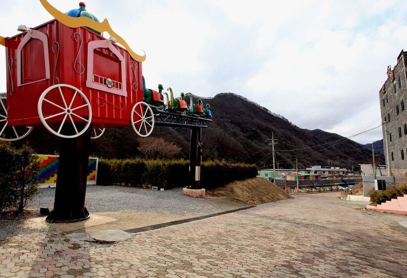 汽车旅馆  Yeongwol Gimsatgat