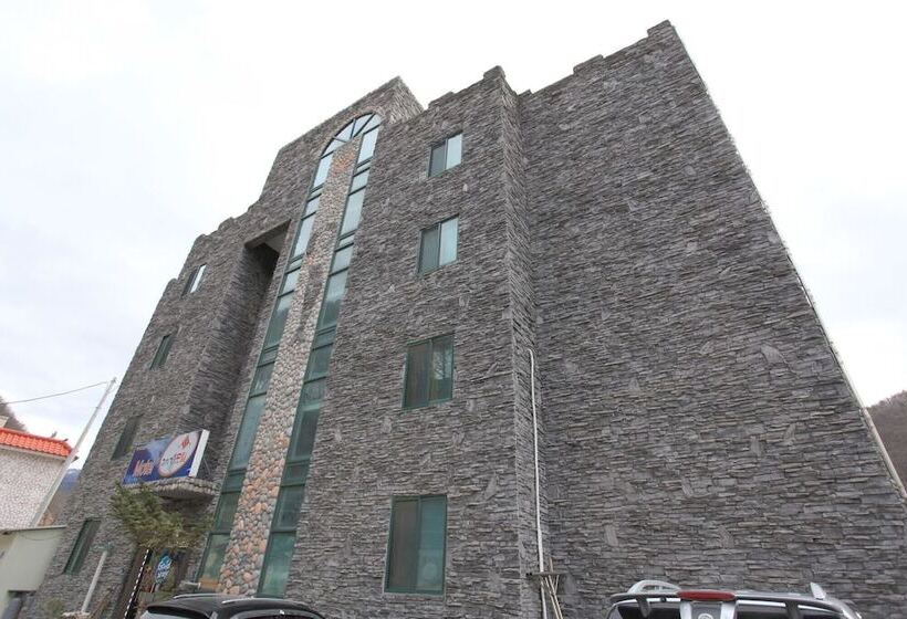 汽车旅馆  Yeongwol Gimsatgat