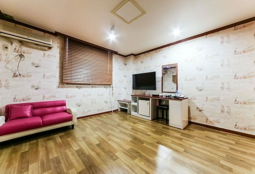 מוטל Youngcheon Dream