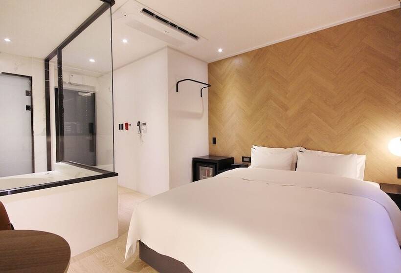 汽车旅馆  Youngcheon Nnineteenth