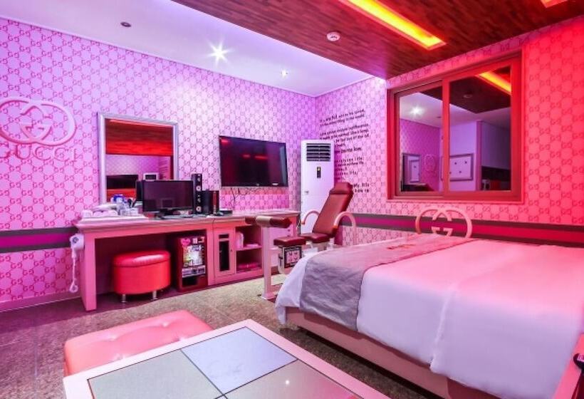 Muan Namak King Self Checkin Motel