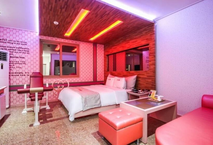 Muan Namak King Self Checkin Motel