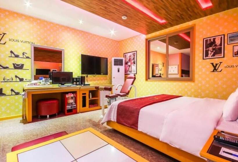 Muan Namak King Self Checkin Motel