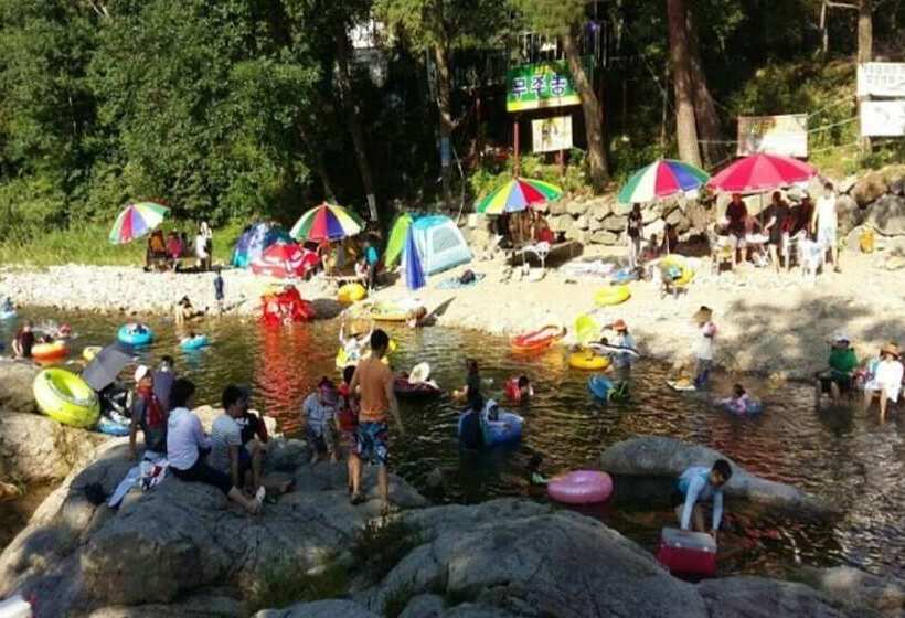 Muju Shinsegae Pension