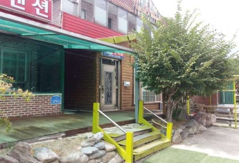 Muju Shinsegae Pension