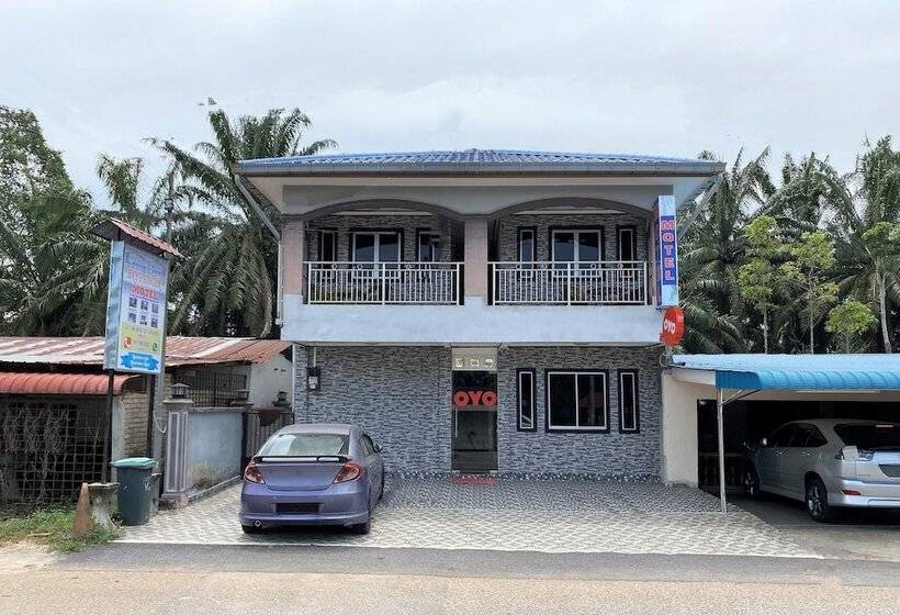 Oyo 90205 Bayu Sintok Motel