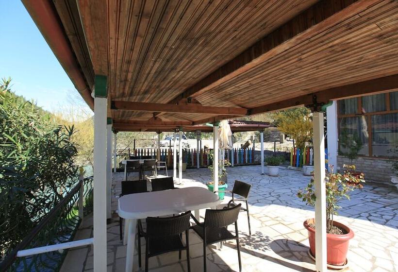 Пансион The River