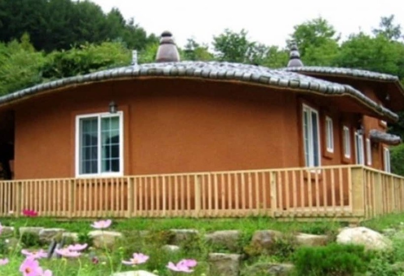 Pyeongchang Byeolbitsanyang Pension