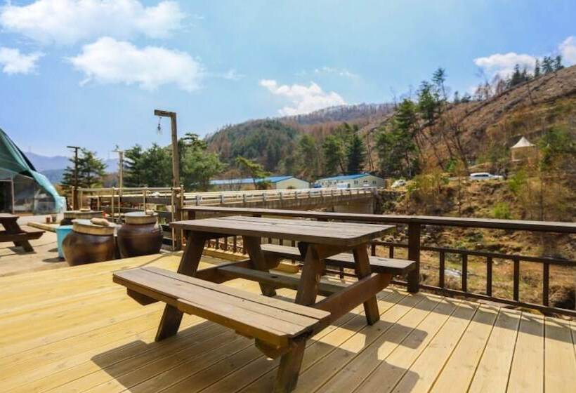 Pyeongchang White Castle Pension