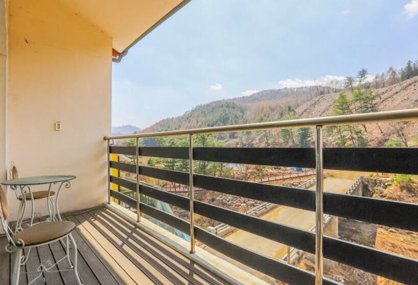 Pyeongchang White Castle Pension