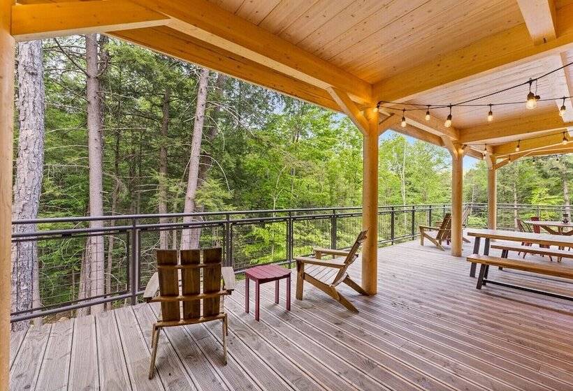 Курорт Huttopia Adirondacks