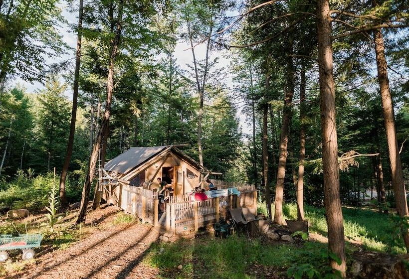 Курорт Huttopia Adirondacks