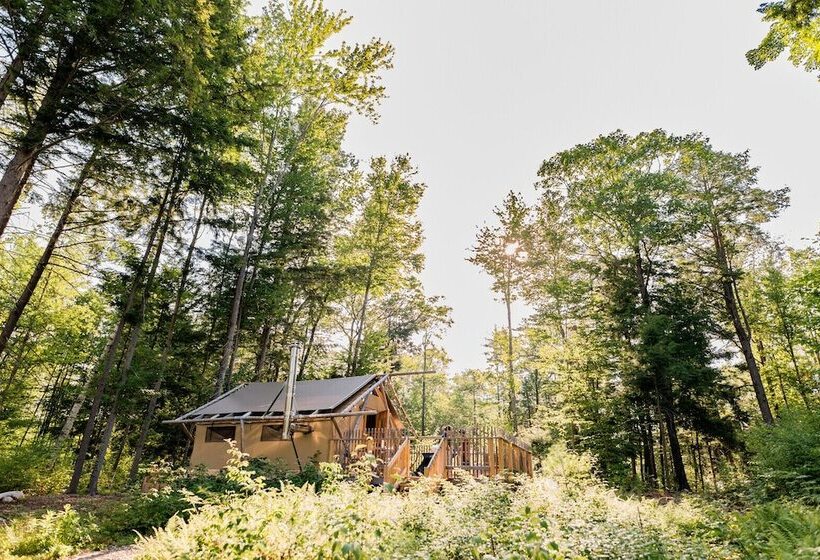 Курорт Huttopia Adirondacks