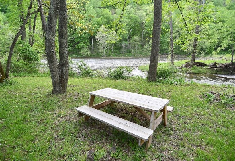 River Walk Cottage   Romantic Escape