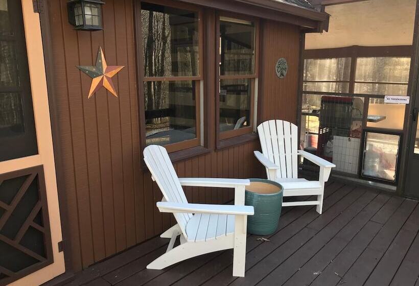 River Walk Cottage   Romantic Escape