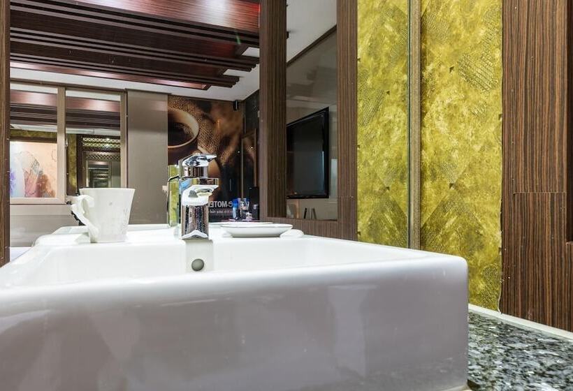 Sacheon Bee Self Checkin Motel