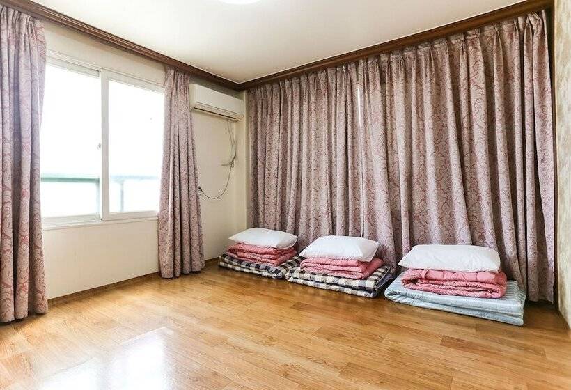 Sokcho Dreamville Motel