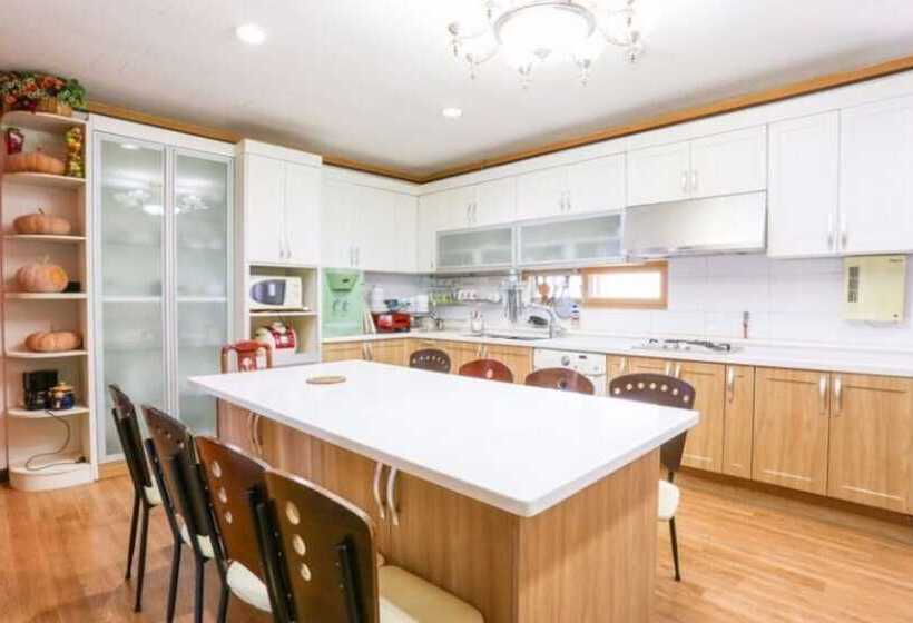 Taean  Sunflower Pension