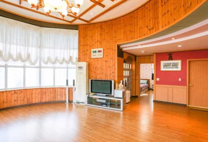 Taean  Sunflower Pension