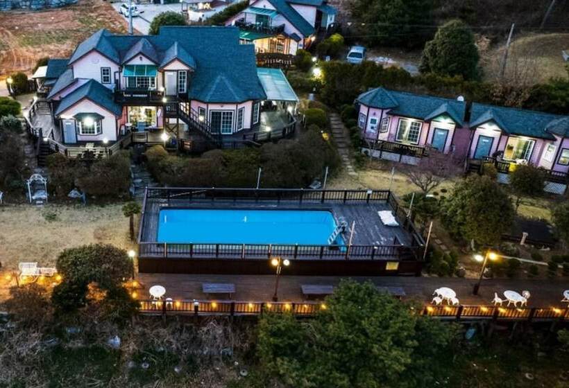 Taean Time Travel Pension