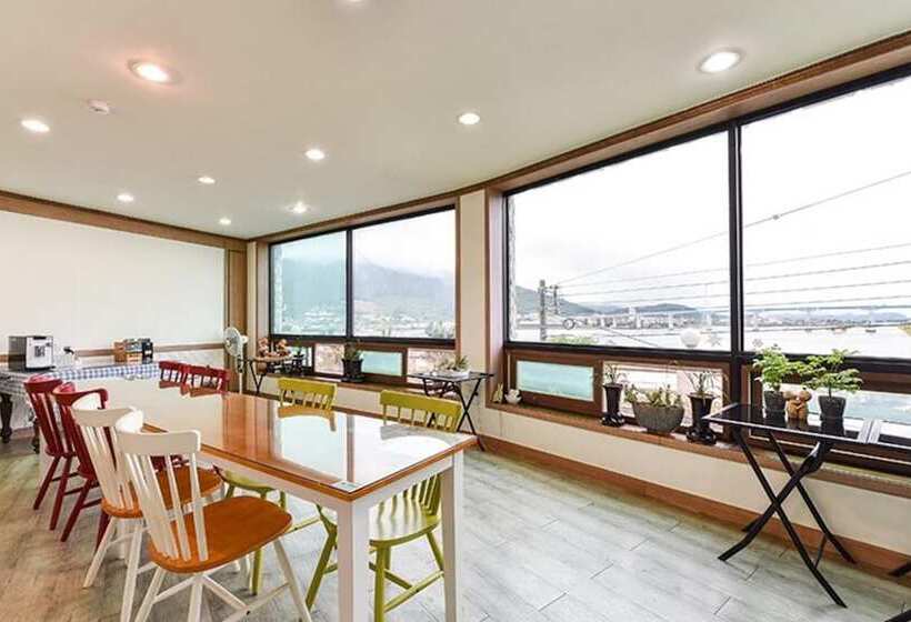 Tongyeong Gaetbawi Pension