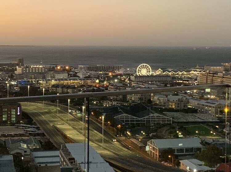 Urban Elephant 16 On Bree