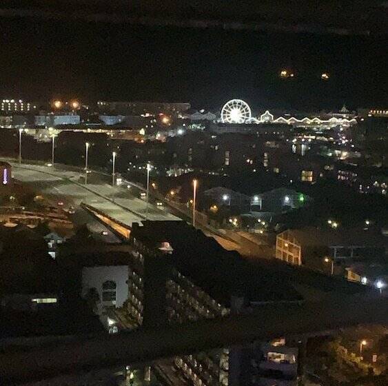 Urban Elephant 16 On Bree