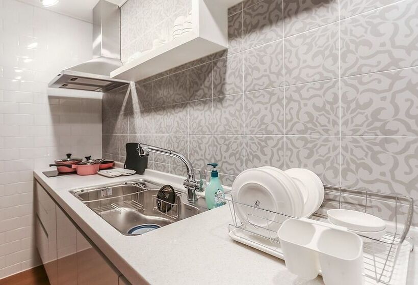 فندق على الطريق Donghae Uve