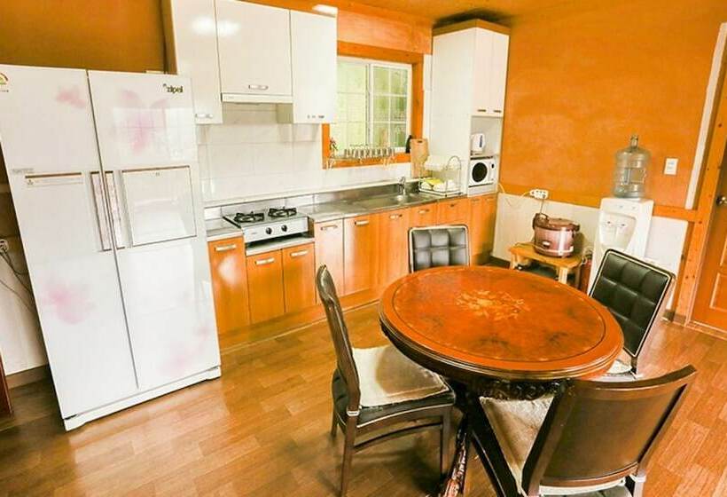 Yangpyeong Solbitgil Pension