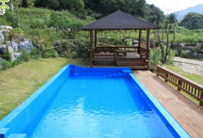 Yangpyeong Solbitgil Pension