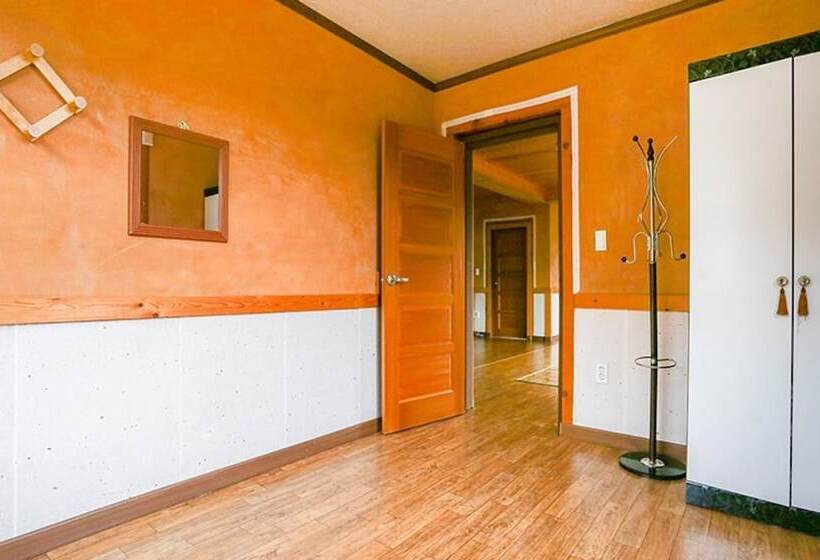 Yangpyeong Solbitgil Pension