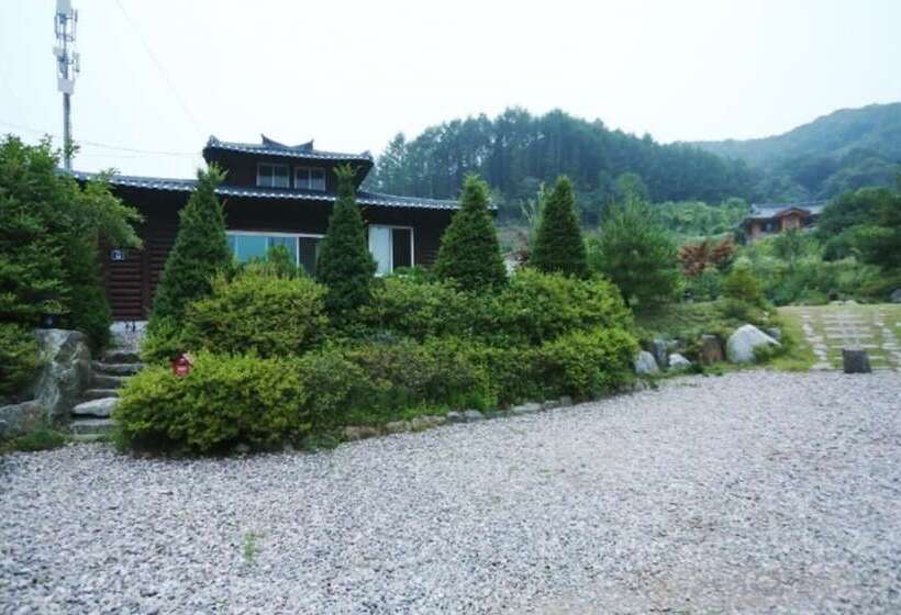 Yangpyeong Woorideul Pension