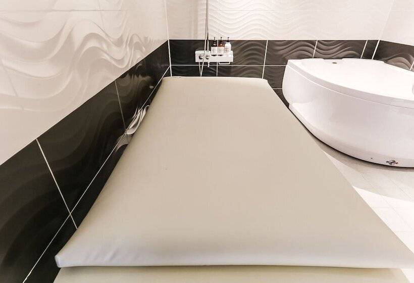 Yesan Orange Tomato Self Checkin Motel