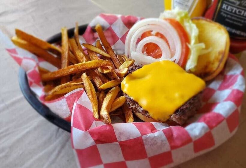 فندق على الطريق Liberty Belle Lodge