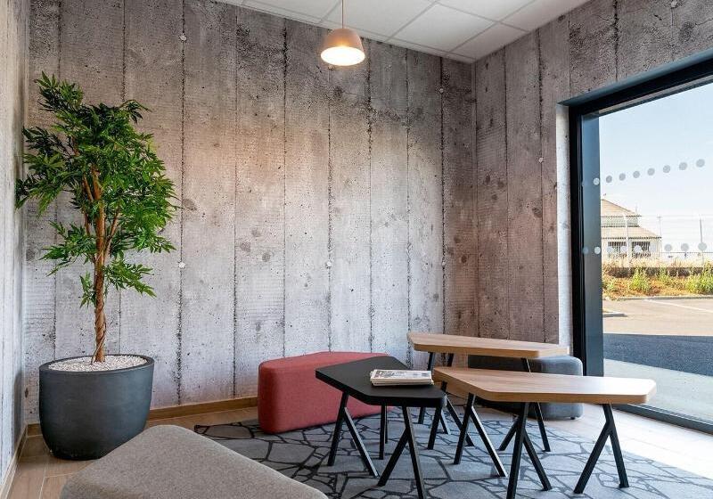 B&b Hotel Poitiers Aeroport