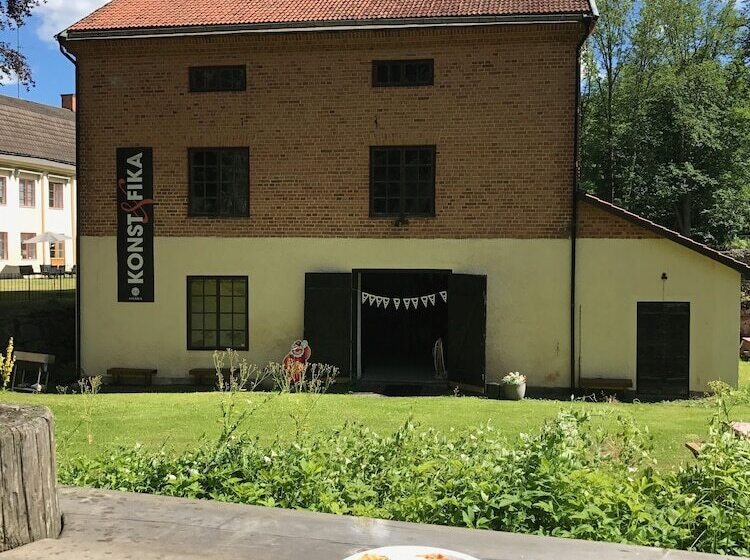 צימר Eds Bruk Basecamp