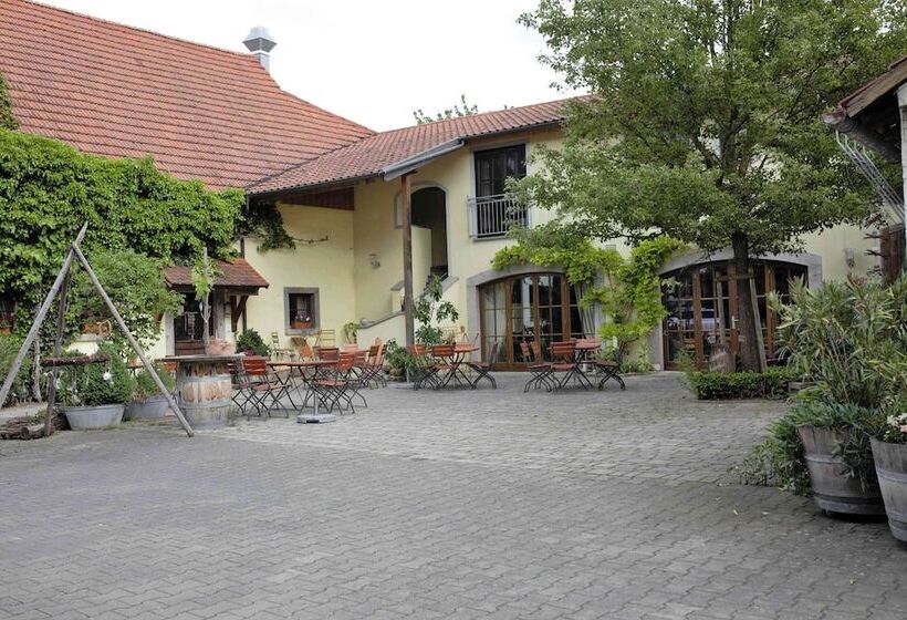 ベッドアンドブレックファースト Winzerstube Familie Schilling