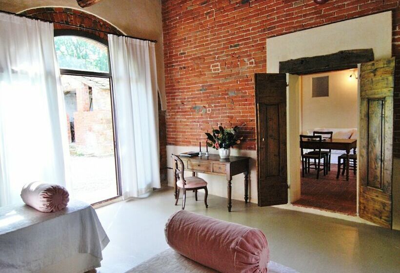 Characteristic Cottage With Private Pool