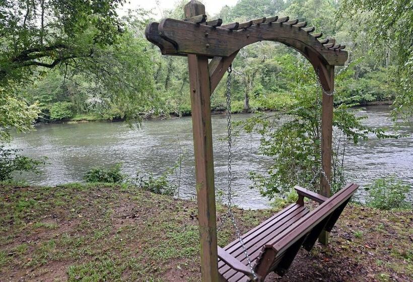 Chic On The Creek  Blue Ridge