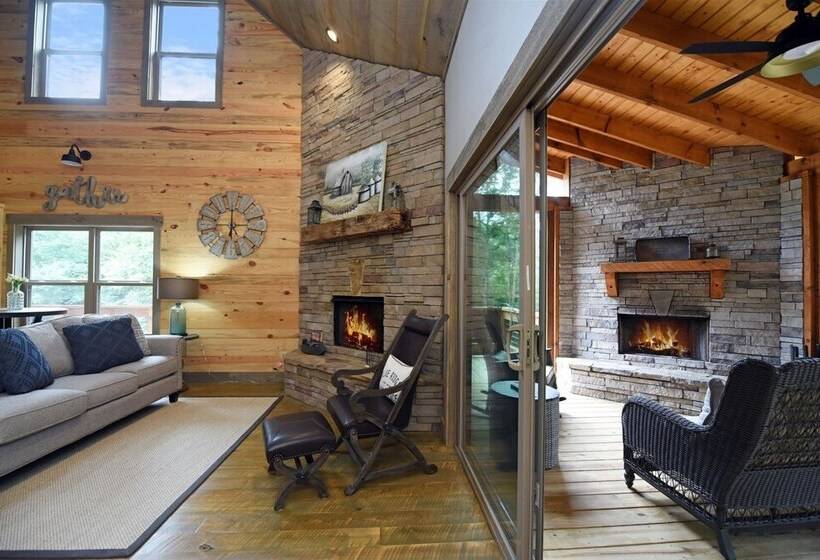 Chic On The Creek  Blue Ridge