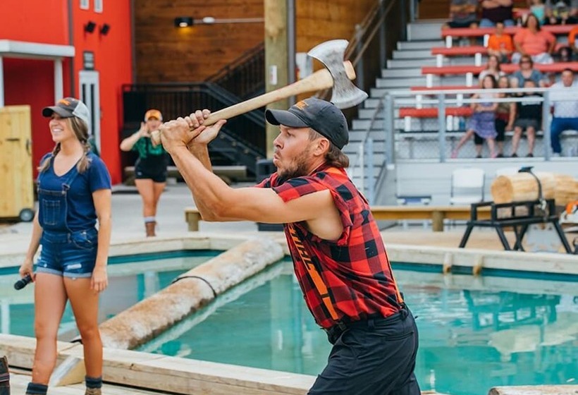 Dancing Bear Lodge