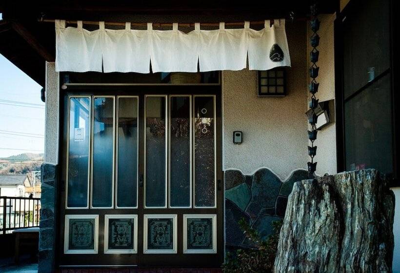 Guest House Nagatoro Nemaki   Hostel