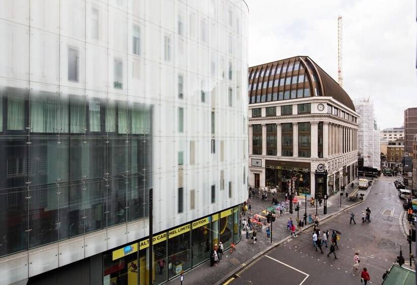 Hausd   Piccadilly Circus