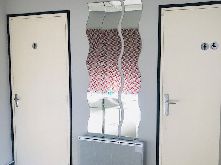 Hébergements Le Camp D Auneau  Le Clos Du Camp