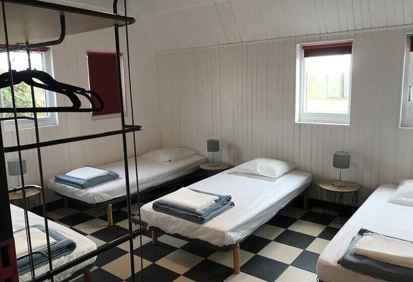 Hébergements Le Camp D Auneau  Le Clos Du Camp