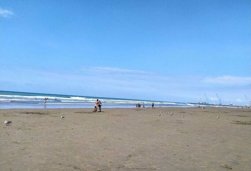 Hostal Venecia  Tu Casa En Manta