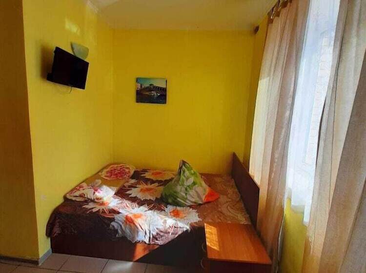 Hostel Avrora