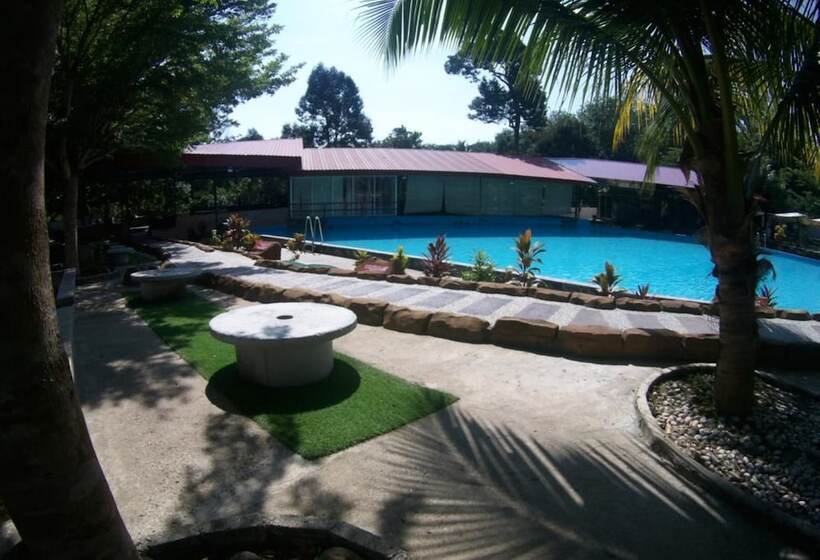 酒店 Alang Kenari Resort