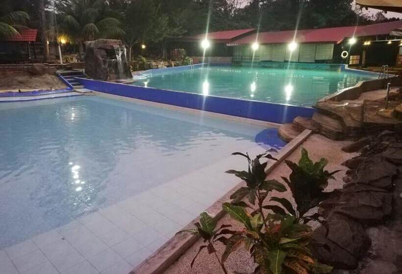 فندق Alang Kenari Resort